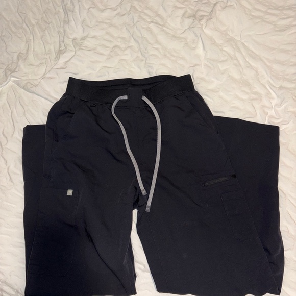 Fabletics Pants - Women’s Fabletics Black Cargo Scrub Pant